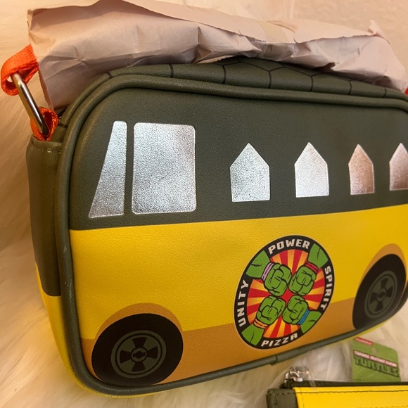 Nickelodeon Bag and Wallet, Teenage Mutant Ninja Turtles Party Van Buckle-Down - Picture 8 of 11